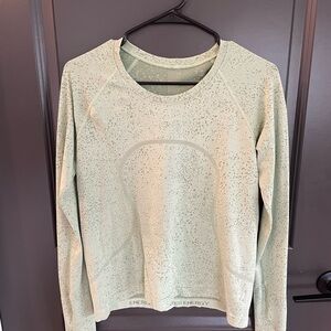 Lululemon Swiftly Tech Long Sleeve Shirt 2.0 Race Length